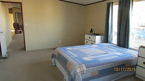 3rd image of 1452 Fm 812