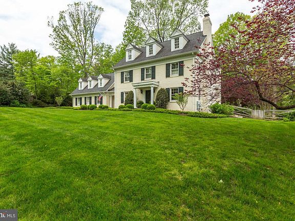 2nd image of 1210 Daleview Dr