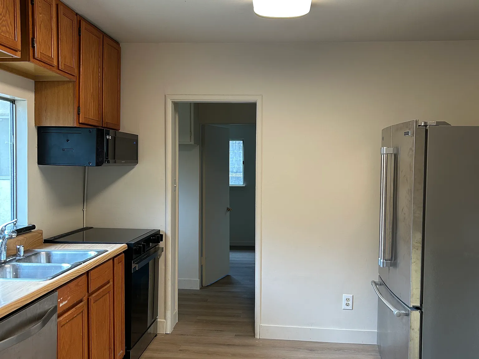 2 bed, 900 sqft, $2,499 — Photo 3