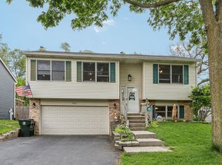 40511 N Minena St, Antioch, IL 60002