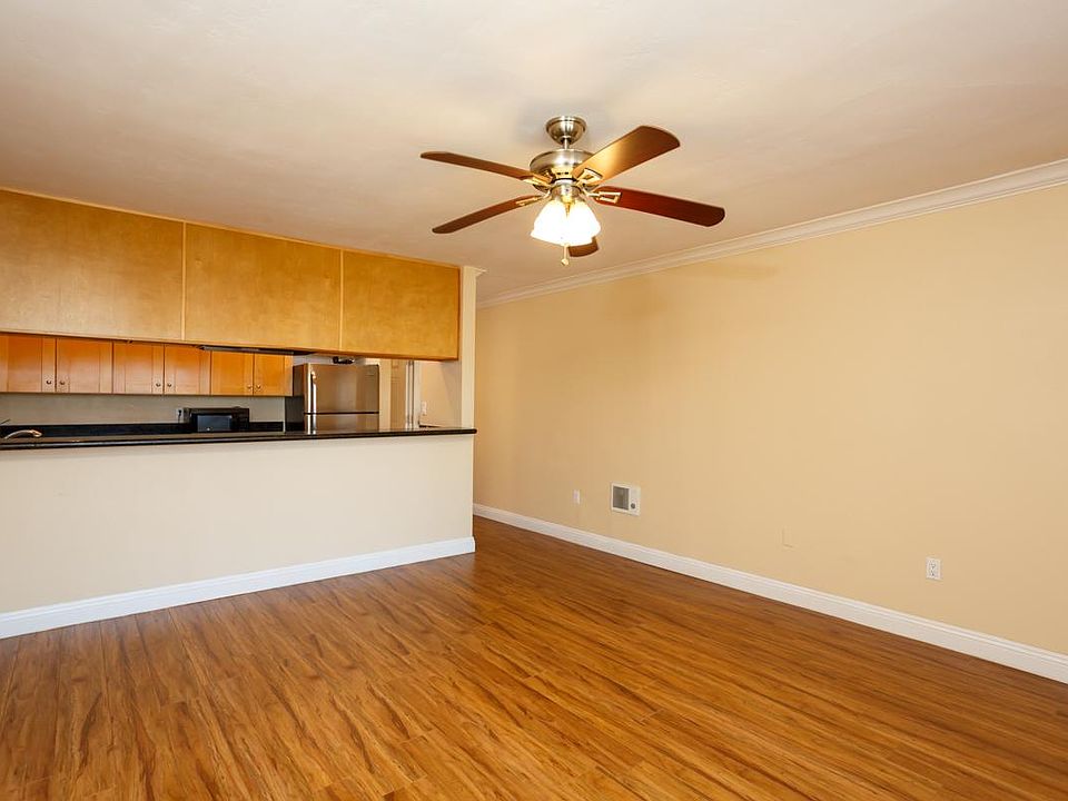 1st image of 4352 49th St