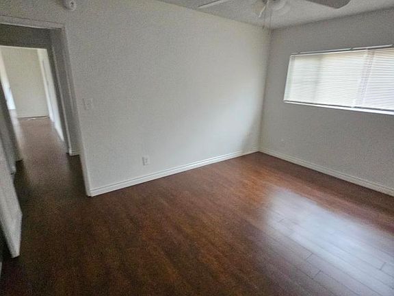 3rd image of 9029 Orion Ave #14
