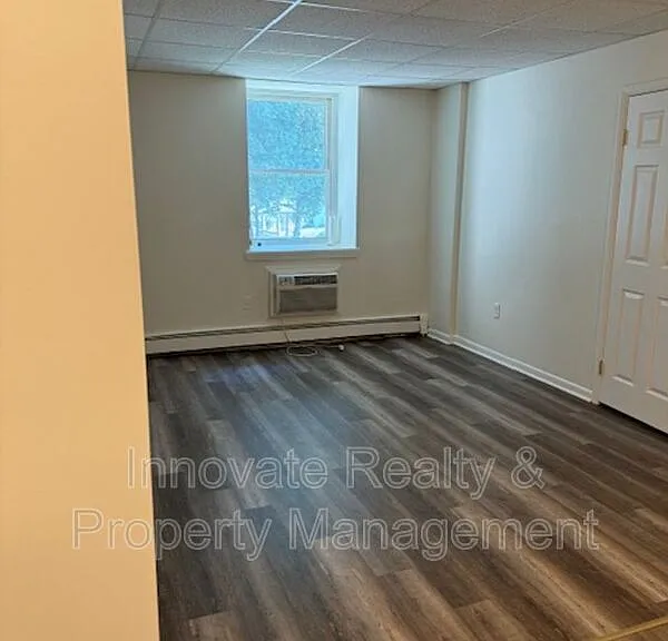 29 E Logan Ave #2 — Photo 8