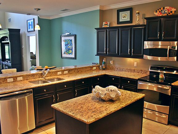 3rd image of 5514 Siracusa Ln