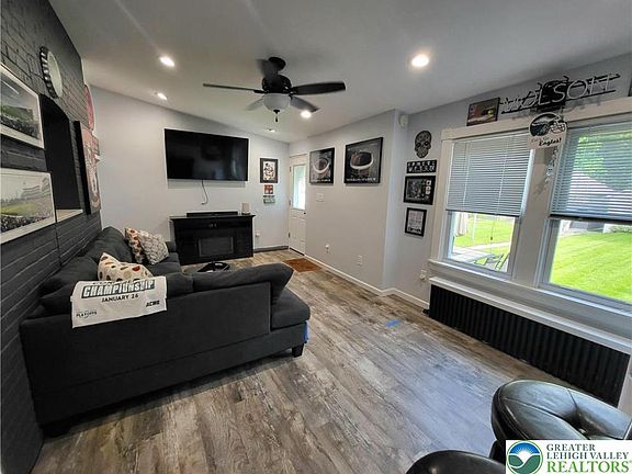 5th image of 616 Minor St