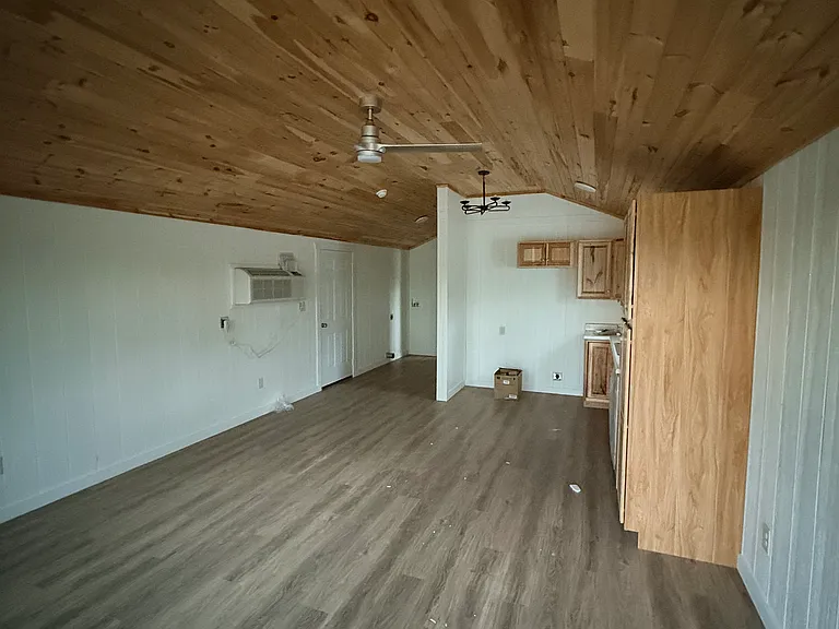 39 Cottonwood Ln — Photo 3
