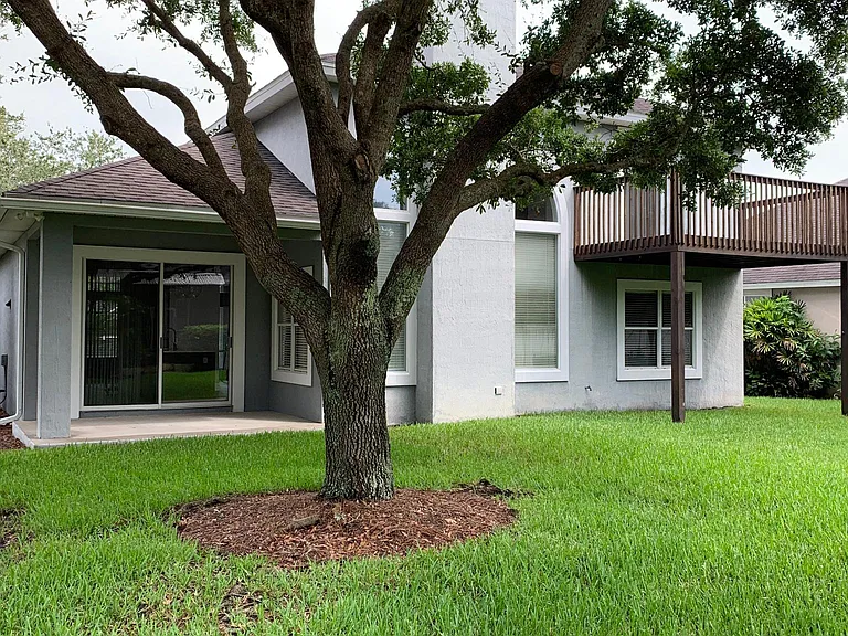 3517 Bay Island Cir — Photo 3