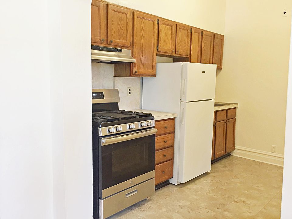 1st image of 1100 Dean Ave #A