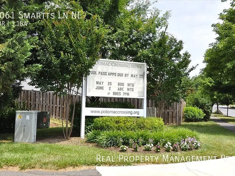 1061 Smartts Ln NE — Photo 37