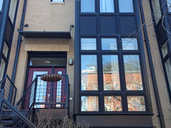 2nd image of 1707 W Diversey Pkwy