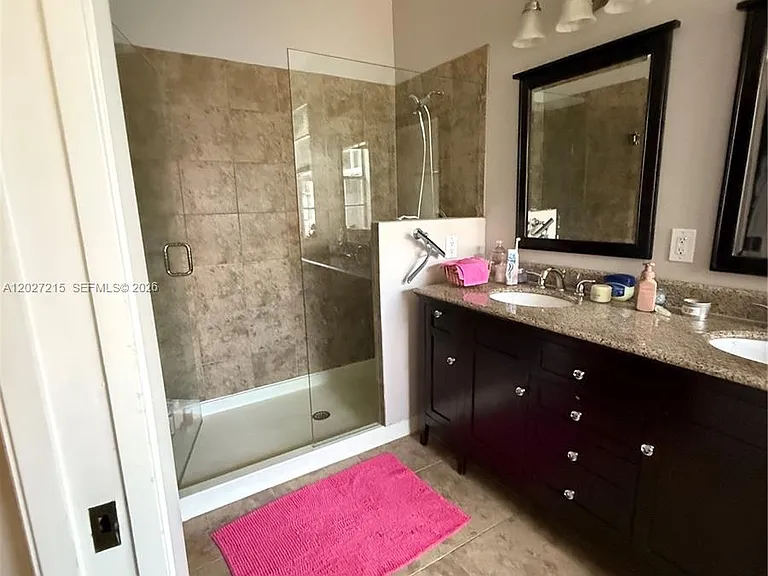 300 Cameron Dr — Photo 8