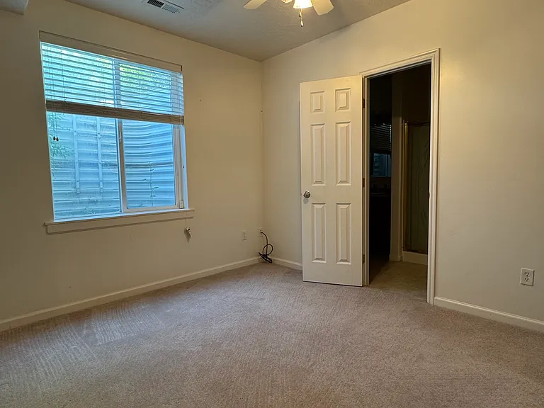 4047 W Hollandia Ln — Photo 24