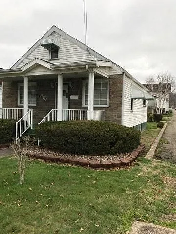 908 Burley Ave photo 1