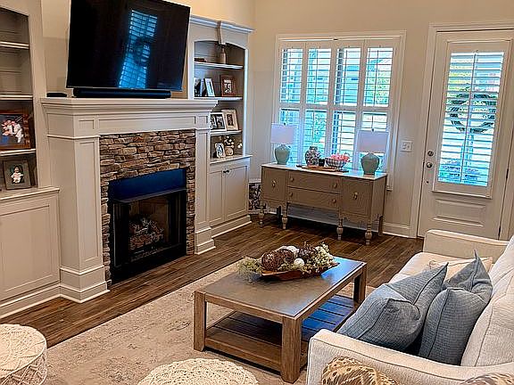4th image of 180 Camden Way #21