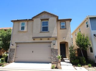 1521 Visionary Rd, Clovis, CA 93619