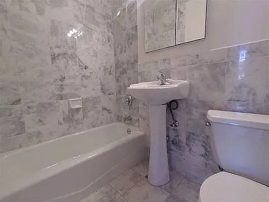 Rented by Metropolitan Property Group | media 13