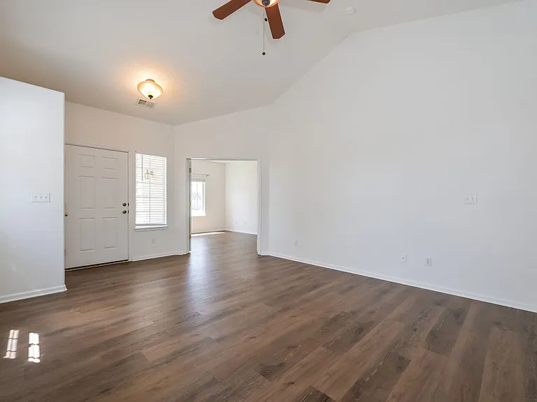 18512 E Harvard Dr — Photo 4