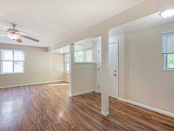 3rd image of 2426 Shasta Dr