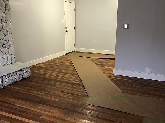 2nd image of 3812 Miami St