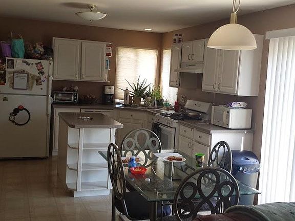 4th image of 1093 Annandale Dr