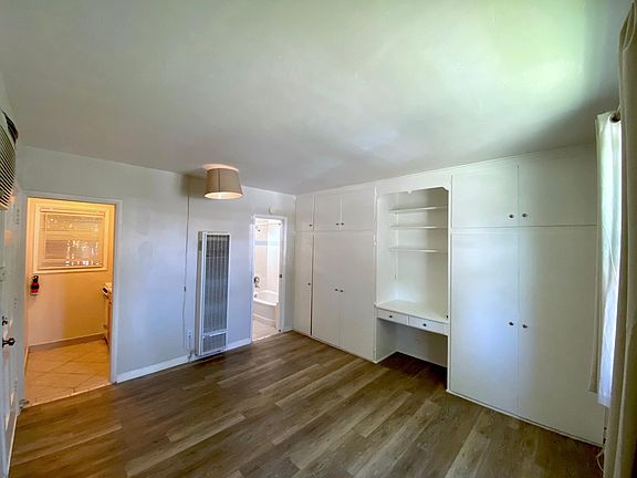 5th image of 217 Granada Ave
