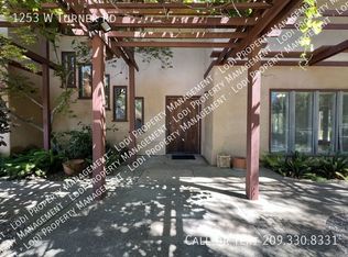 1253 W Turner Rd, Lodi, CA 95242