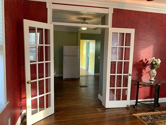 4th image of 121 E William St Lot 182