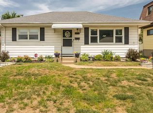 2715 Corliss Dr, Saint Louis, MO 63125