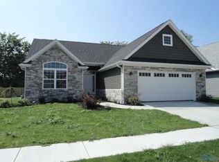 6705 Woodland Hills Dr, Sylvania, OH 43560