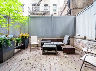25 Grove St APT 3, New York, NY 10014