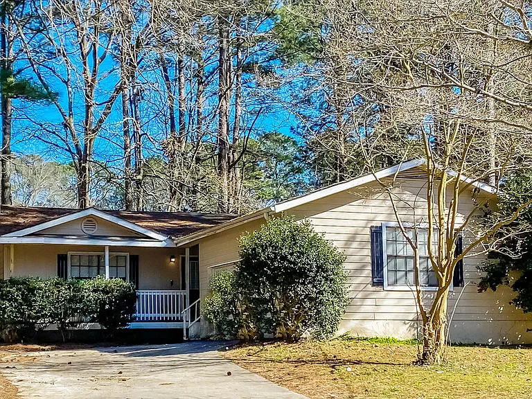 6908 Cedar Hill Ct — Photo 1