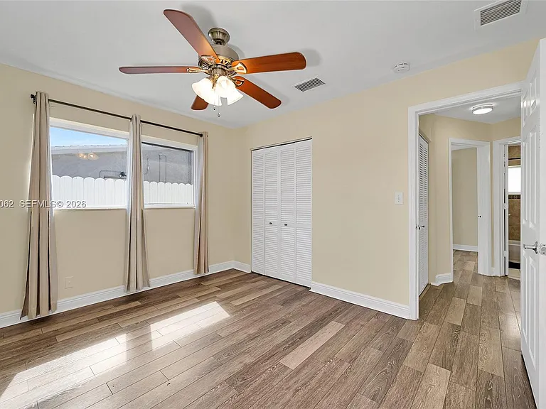 3524 SW 14th St — Photo 12