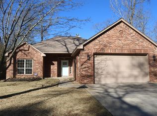 376 Rolling Hills Dr, Conroe, TX 77304