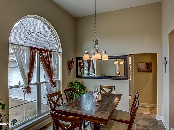 4th image of 4579 Spike Ln