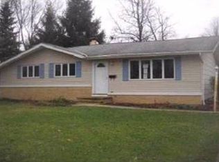 26923 Eastwood Ln, Olmsted Township, OH 44138