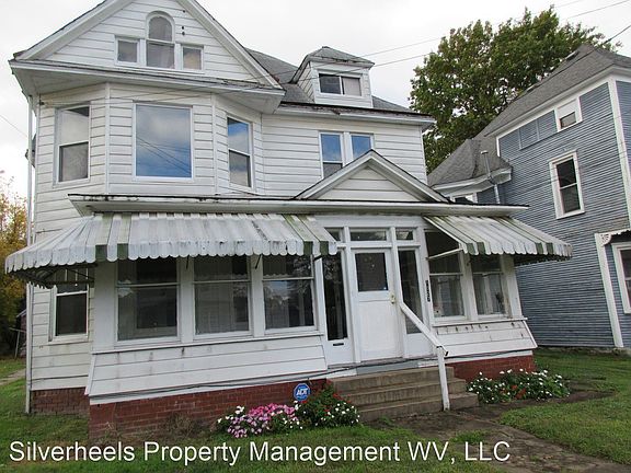 2nd image of 1027 Lynn St