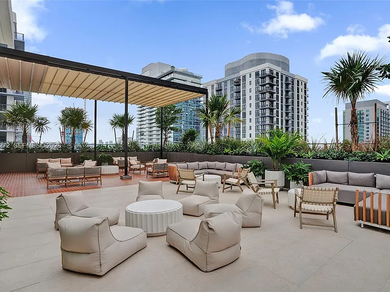 11 NE 6th 1403 Miami #1403 — Photo 41