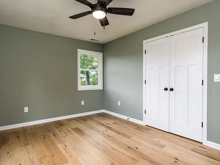 101 McCormick Cir — Photo 18