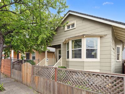 867 Athens Ave, Oakland, CA, 94607