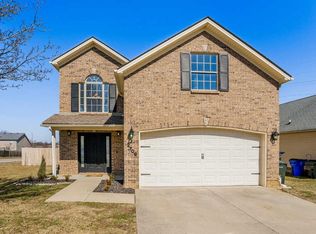 2709 Red Clover Ln, Lexington, KY 40511