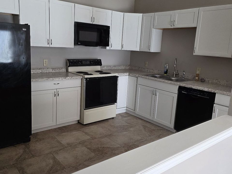 1st image of 110 East Ave APT B