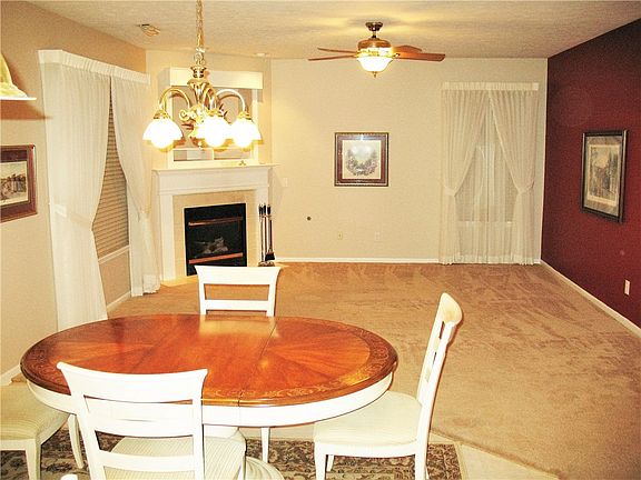 4th image of 1089 Lincoln Park East Dr