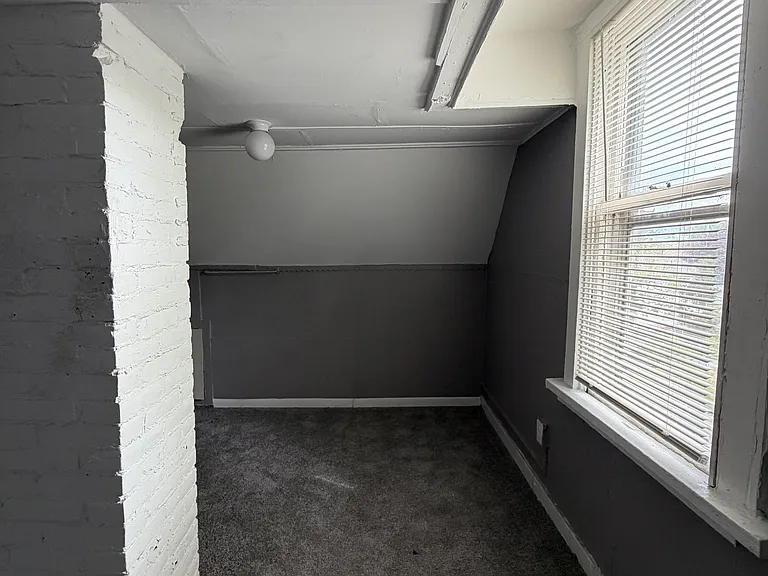 1315 E 114th St — Photo 15
