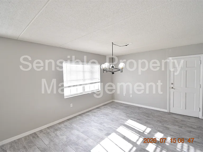306 Danube Ave #1 — Photo 10