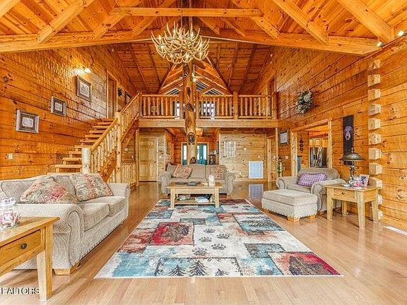 3rd image of 3044 Redtail Rd