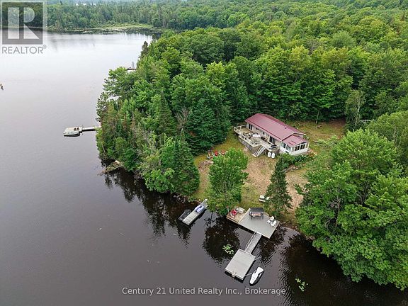 2nd image of 1047 Redwood Ln