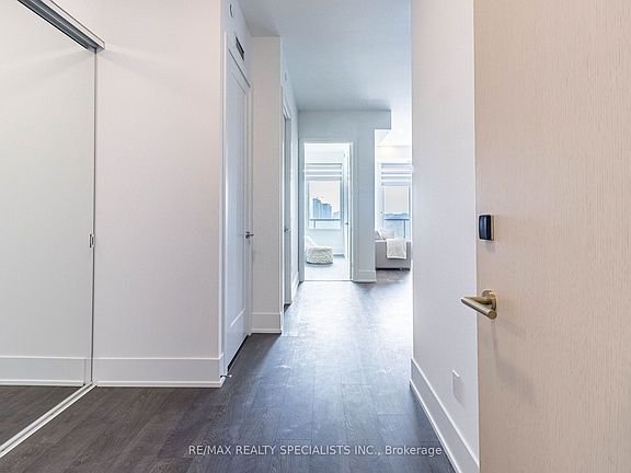 5th image of 480 Front St W #1903