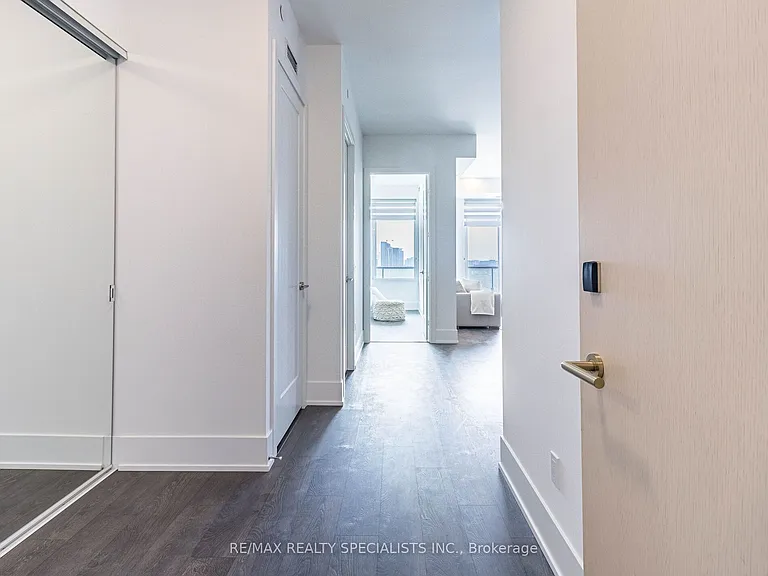 480 Front St W #1903 — Photo 5