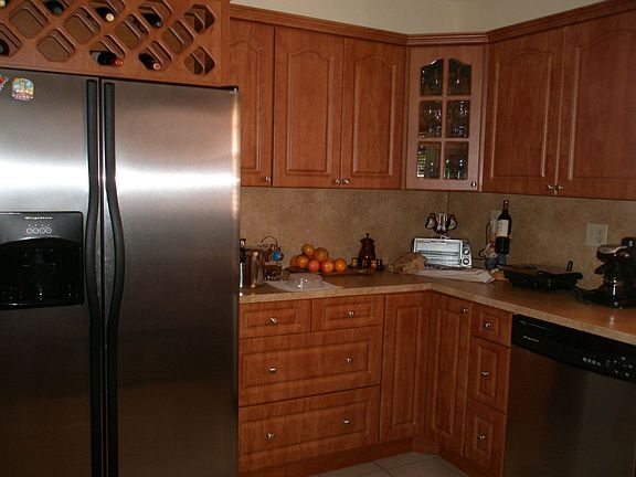 5th image of 9800 Bahama Dr