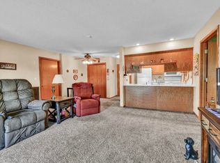 1501 3rd St SW APT 210, Waverly, IA 50677